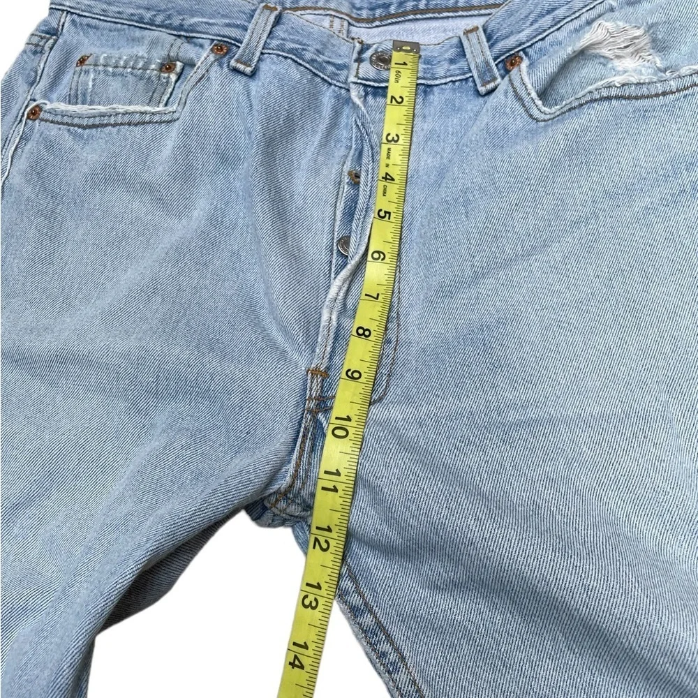 Vintage Levi’s 501 button fly light wash distressed cotton jeans size 36x32 - Picture 10 of 11